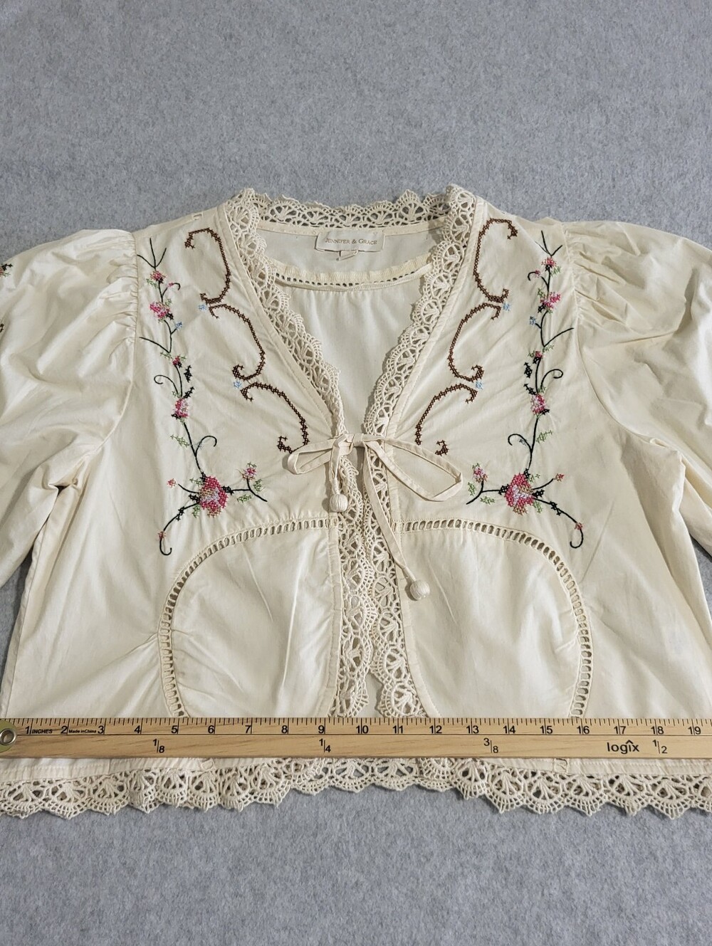 Jennifer & Grace Top Sz M Cream Cross Stitch Embroidery Lace Trim Tie Front Boho - Picture 13 of 16
